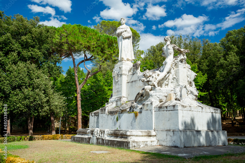 Obraz premium Francesco Petrarca Monument in Arezzo, Italy