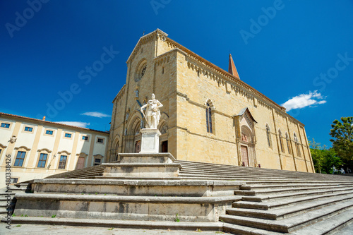 Canvastavla Arezzo cathedral and Medici monument, Italy