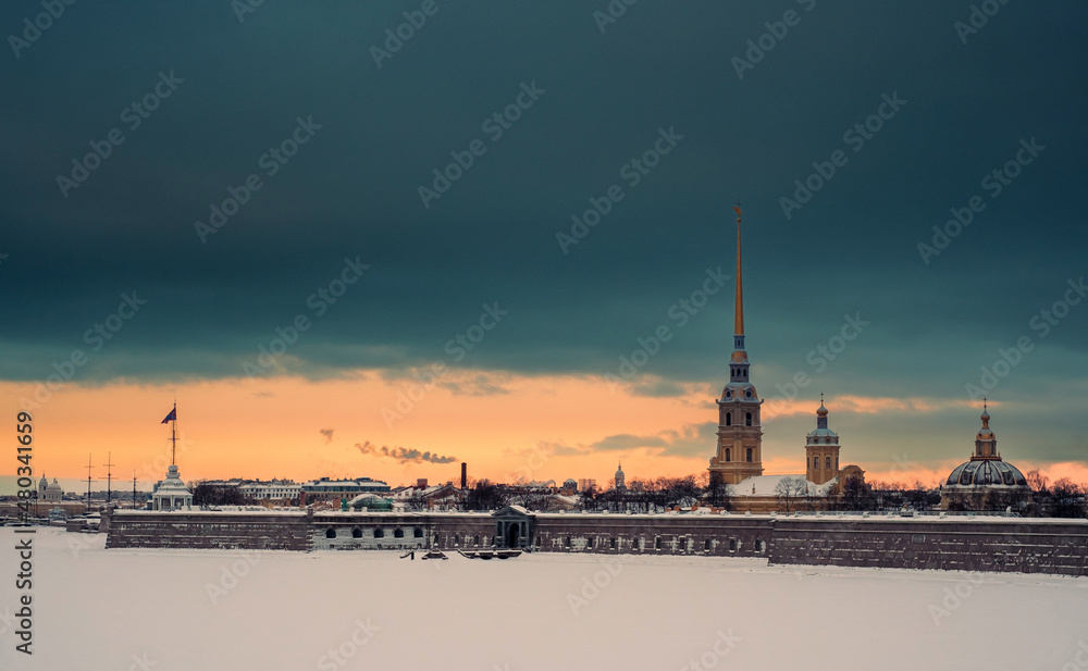 Fototapeta premium Panoramic view of the Peter and Paul Fortress in St. Petersburg in winter early in the morning. Attraction of St. Petersburg, Russia.