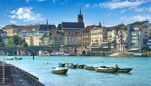 Bord du Rhin à Bâle .