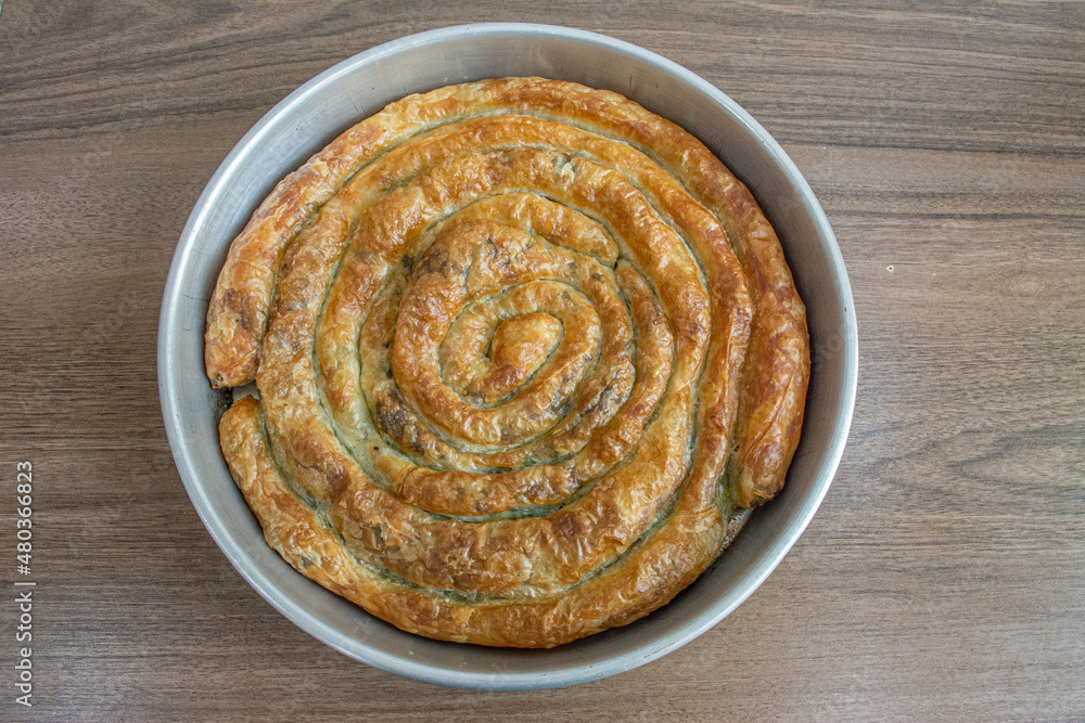 Ispanaklı börek Ispanaklı börek