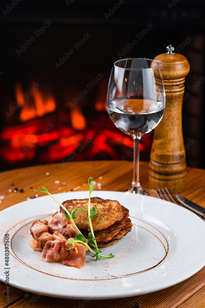 Raggmunk med flask - swedish potato pancakes with pork bacon Raggmunk med flask - swedish potato pancakes with pork bacon