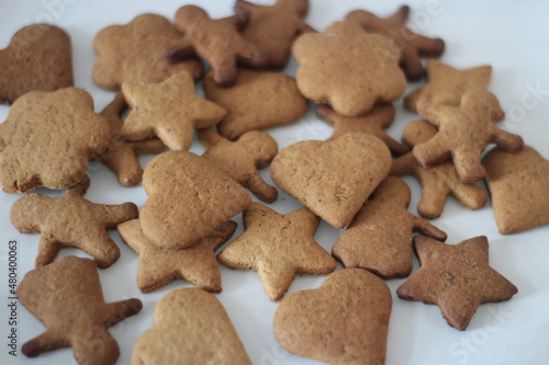 Gingerbread cookies without pictures, freshly baked cookies, cookies on the white background