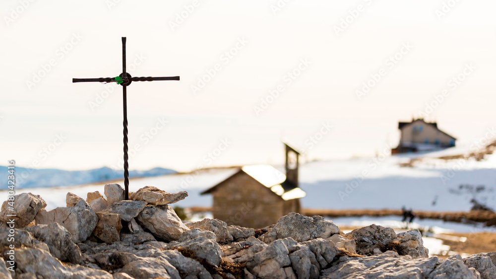 Fototapeta premium rifugio altissimo damiano chiesta