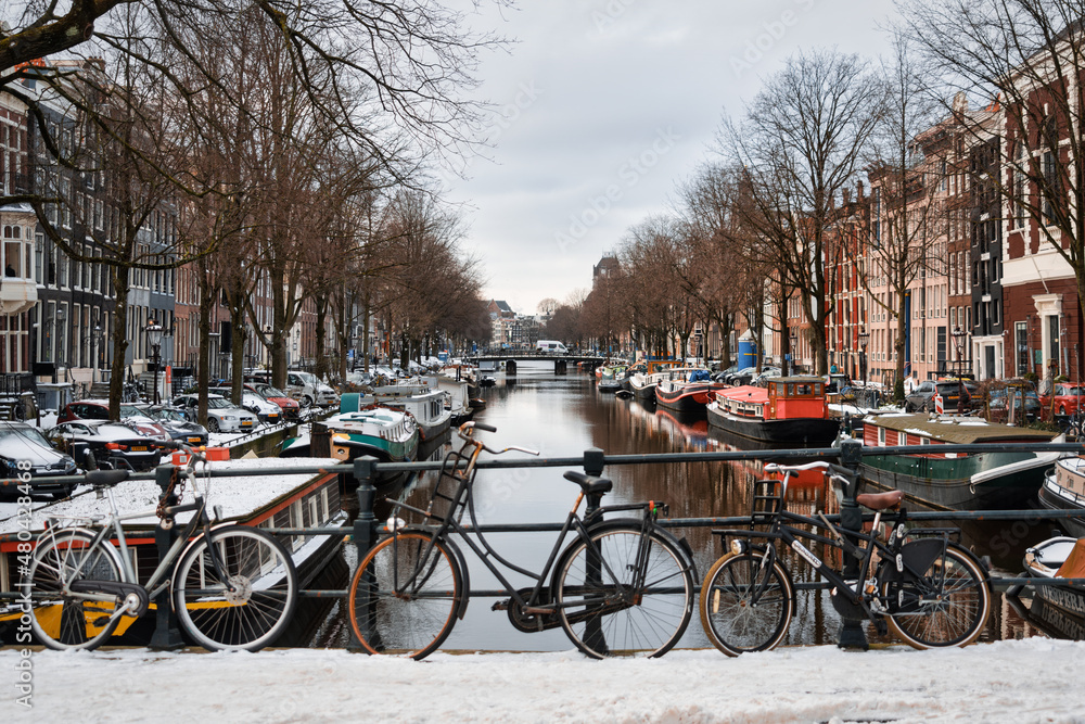 View over the Brouwersgracht Canal in the historic city center of Amsterdam