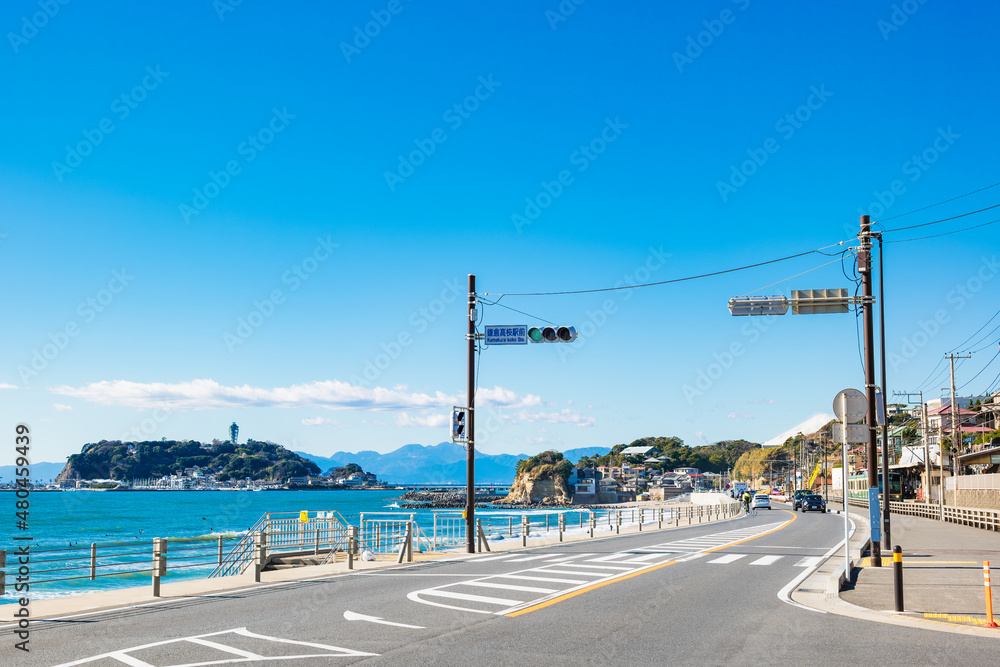 湘南海岸 江の島と国道134号