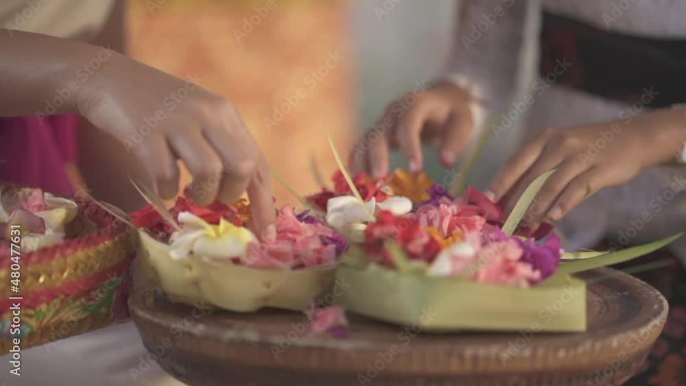 Making of Traditional Balinese Hindu Flower Offerings Canang Sari Making of Traditional Balinese Hindu Flower Offerings Canang Sari