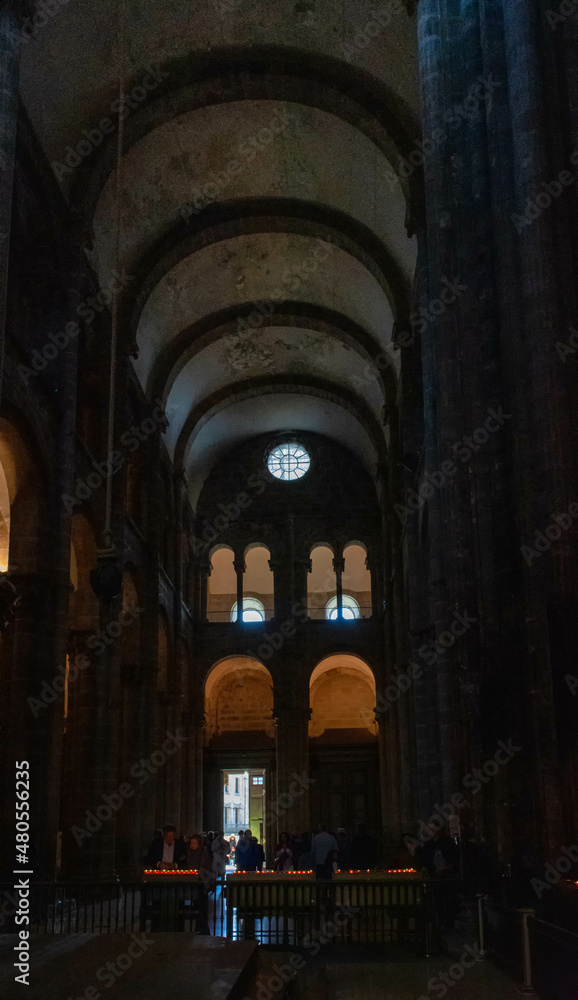 Peregrinos en la catedral de Santiago de Compostela, España
