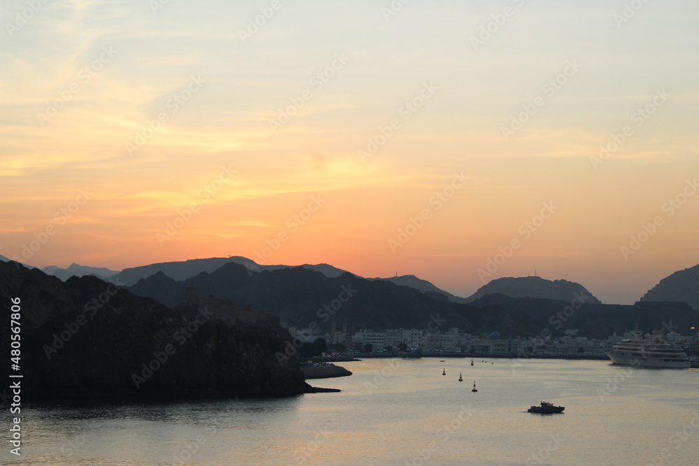 Obraz premium Sunset over the sea