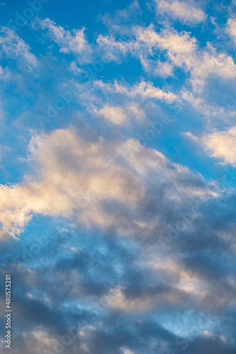 いろんな形の雲と青空 © murakami