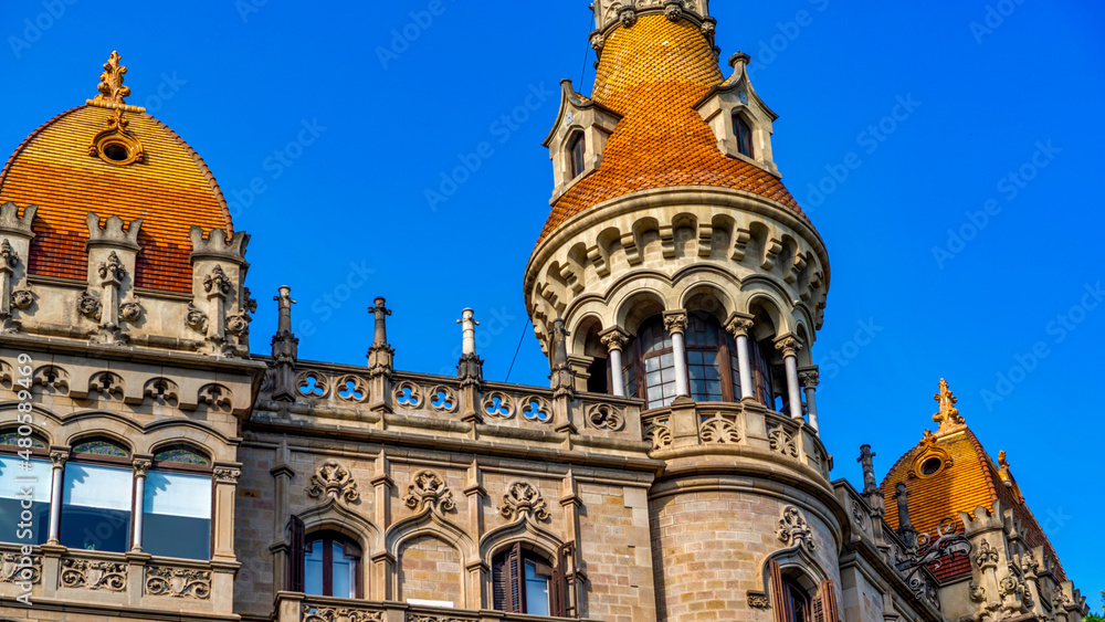 Fototapeta premium Old stately building in Barcelona, Spain