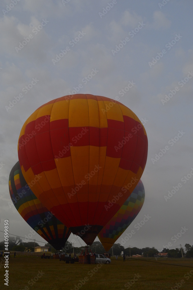 Obraz premium Voo de balão na vertical