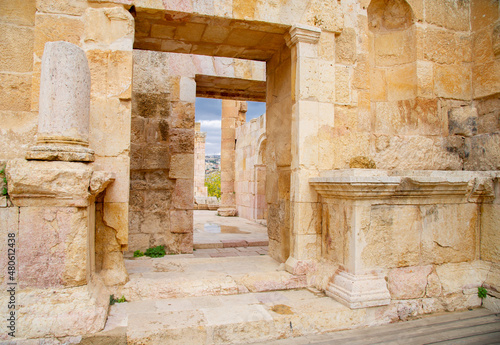 Wallpaper Mural Roman ruins in Jordan city of Jerash Torontodigital.ca