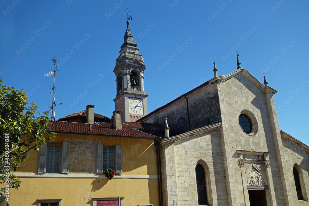 Kirche Collegiata della nativita di Maria Vergine in Arona am Lago Maggiore