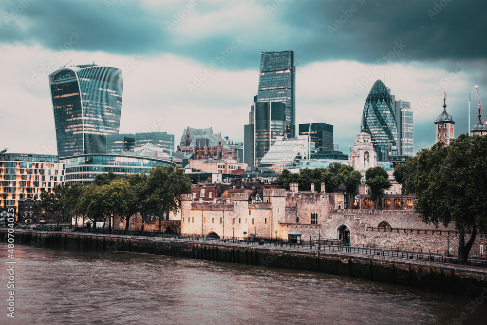 Fototapeta premium view over the city of London with modern skyscrapers