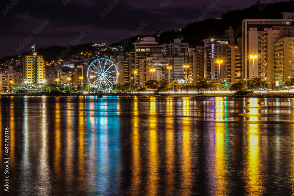 Fototapeta premium night view of the city