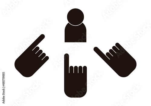 Icono negro de manos indicando y acusando a una persona. 