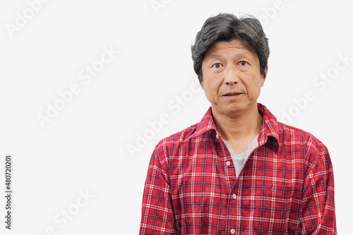 普段着姿の中年男性