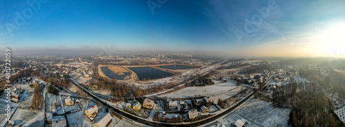 przedmieścia Jastrzębia Zdroju w Polsce na Śląsku, panorama zimą z lotu ptaka...