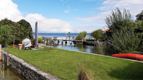 Steg am Ufer Fraueninsel auf dem Chiemsee