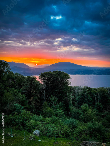 Sonnenuntergang am Lago Maggiore, Italien