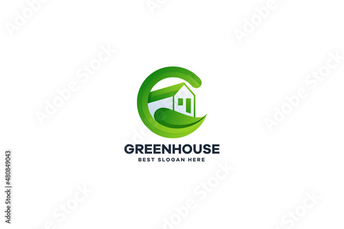 Green House Gradient Logo