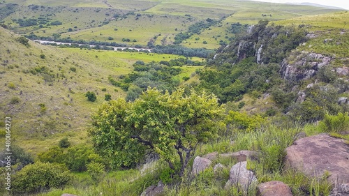 edge of the green mountain to the river 