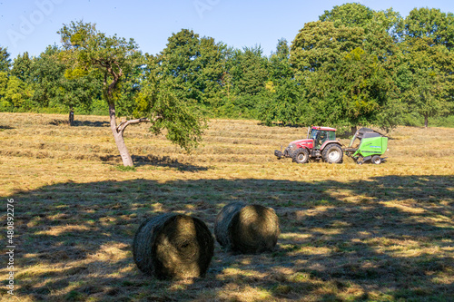 Φωτογραφία Fenaison à Neuville-sour-Montreuil