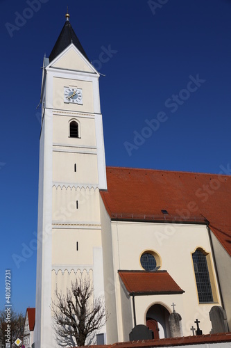 Kirche St. Wilgefortis Neufahrn Bayern