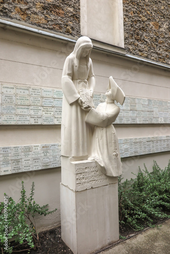 Saint Louise de Marillac, Chapel of Our Lady of the Miraculous Medal in Paris photo