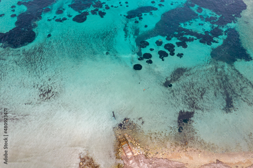 Grecka wyspa Aegina, widok z drona - obrazy, fototapety, plakaty 
