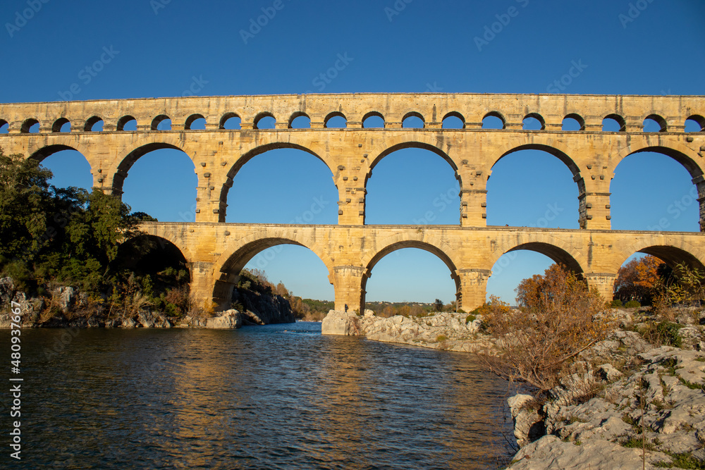 El Pont du Gard, el acueducto Romano más altos, imponente y mejor conservado.