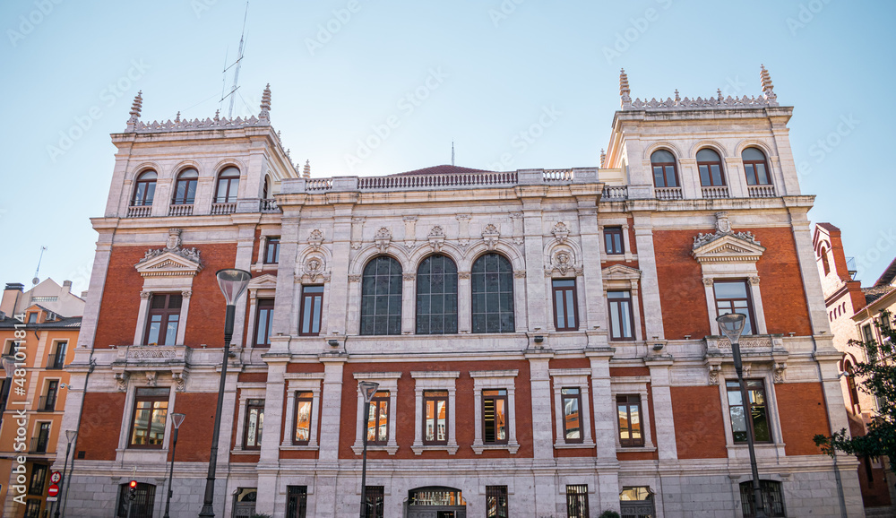 Obraz premium Parte trasera del ayuntamiento de Valladolid, España