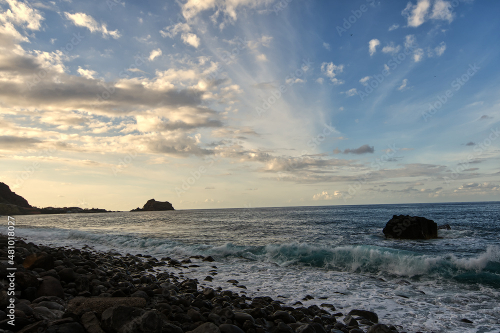 Obraz premium dreamy evening in ponta do sol, Madeira, Portugal