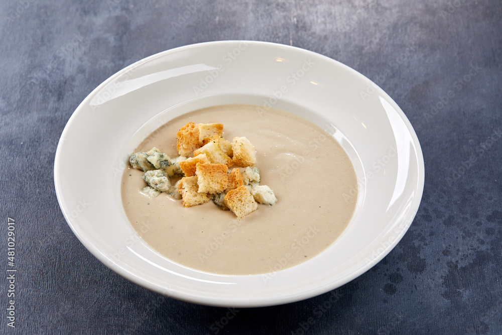 mushroom cream soup with blue cheese mushroom cream soup with blue cheese