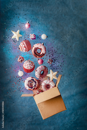 Christmas tree decorations, Christmas toys.