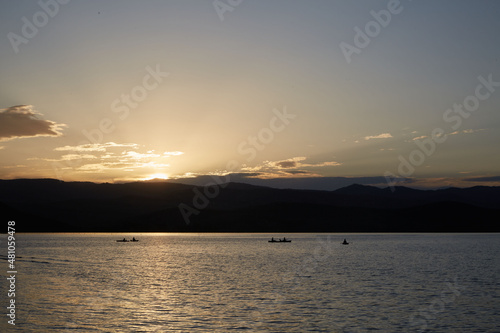 Fototapeta Naklejka Na Ścianę i Meble -  Sunset on a Lake