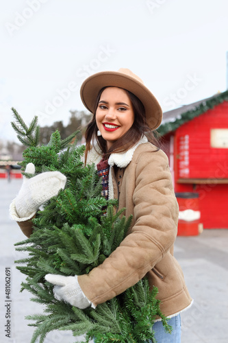 Young smiling woman with sm...