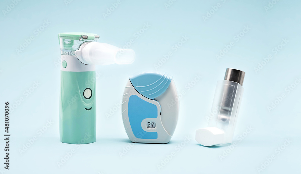 Different asthma inhalers. Aerosol for inhalation, treatment of bronchial asthma, COPD. Pharmaceutical product for treat lung inflammation and prevent asthma attack. - obrazy, fototapety, plakaty 