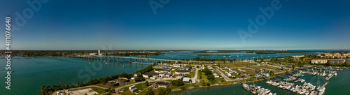 Canvas-taulu Aerial photo Ft Pierce Wastewater Treatment