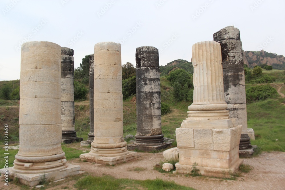 Naklejka premium ev eski vıntage manzara arka plan güncel içerik doğa hayvanlar deniz gezi kayık cami türkiye kasnak nakış tatlı yemek pasta eat 