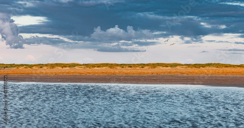 Dünen auf Rømø mit Wolkenhimmel