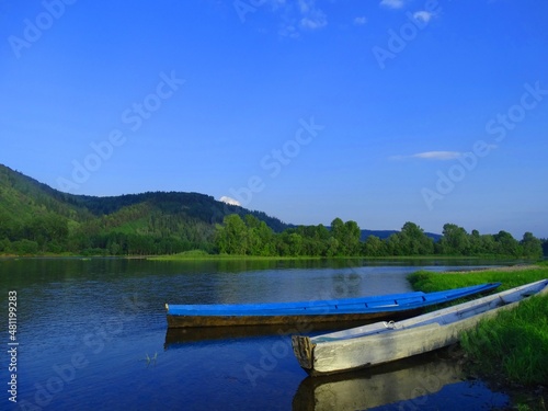 Fototapeta Naklejka Na Ścianę i Meble -  Boat in the water