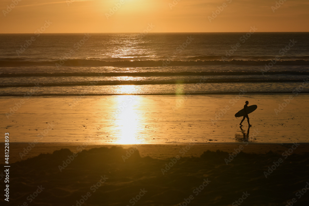 Fototapeta premium Atardecer surf