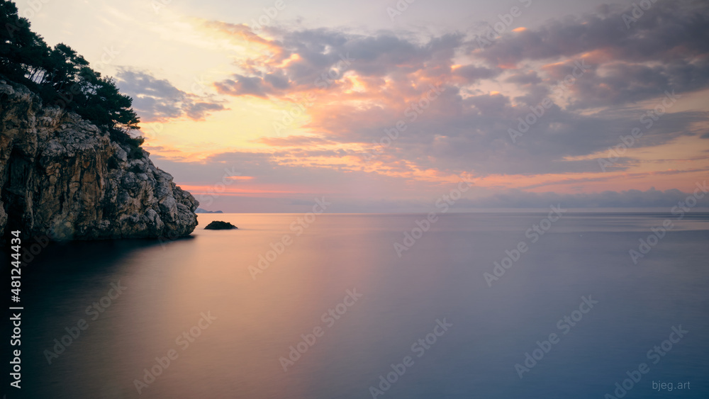 Dubrovnik sunrise with the clean horizon
