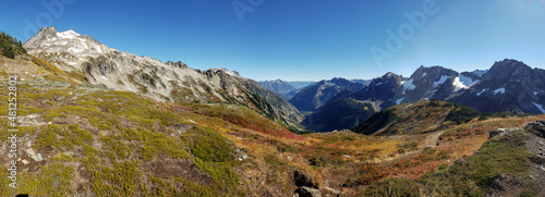 A panoramic view of fall foliage along the hiking trails on the Sahale Arm and Cascade Pass in the North Cascades in Washington