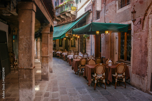 Quiet alley in the city of Venice