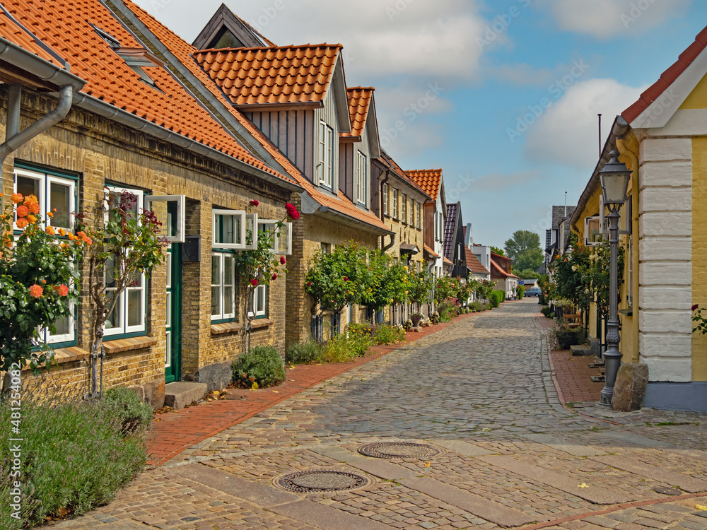 Historische Häuser im ehemaligen Fischerdorf Holm, einem Stadtviertel von Schleswig in Schleswig-Holstein, Deutschland