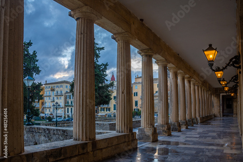 Stampa su tela Photo of iconic Colonnade Saint Michel and Saint George Palace in center of old