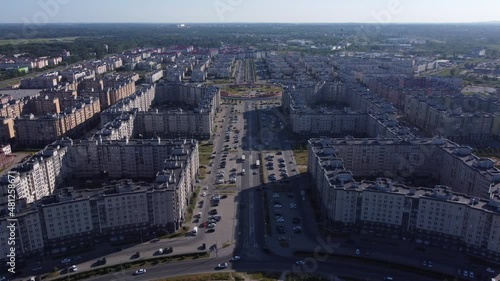 Wallpaper Mural Полет над домами и дорогой Torontodigital.ca